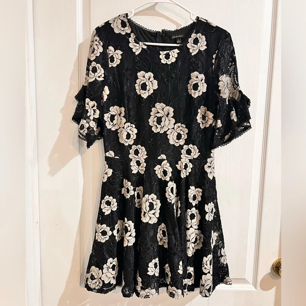 Jodi Kristopher Lace Floral Dress